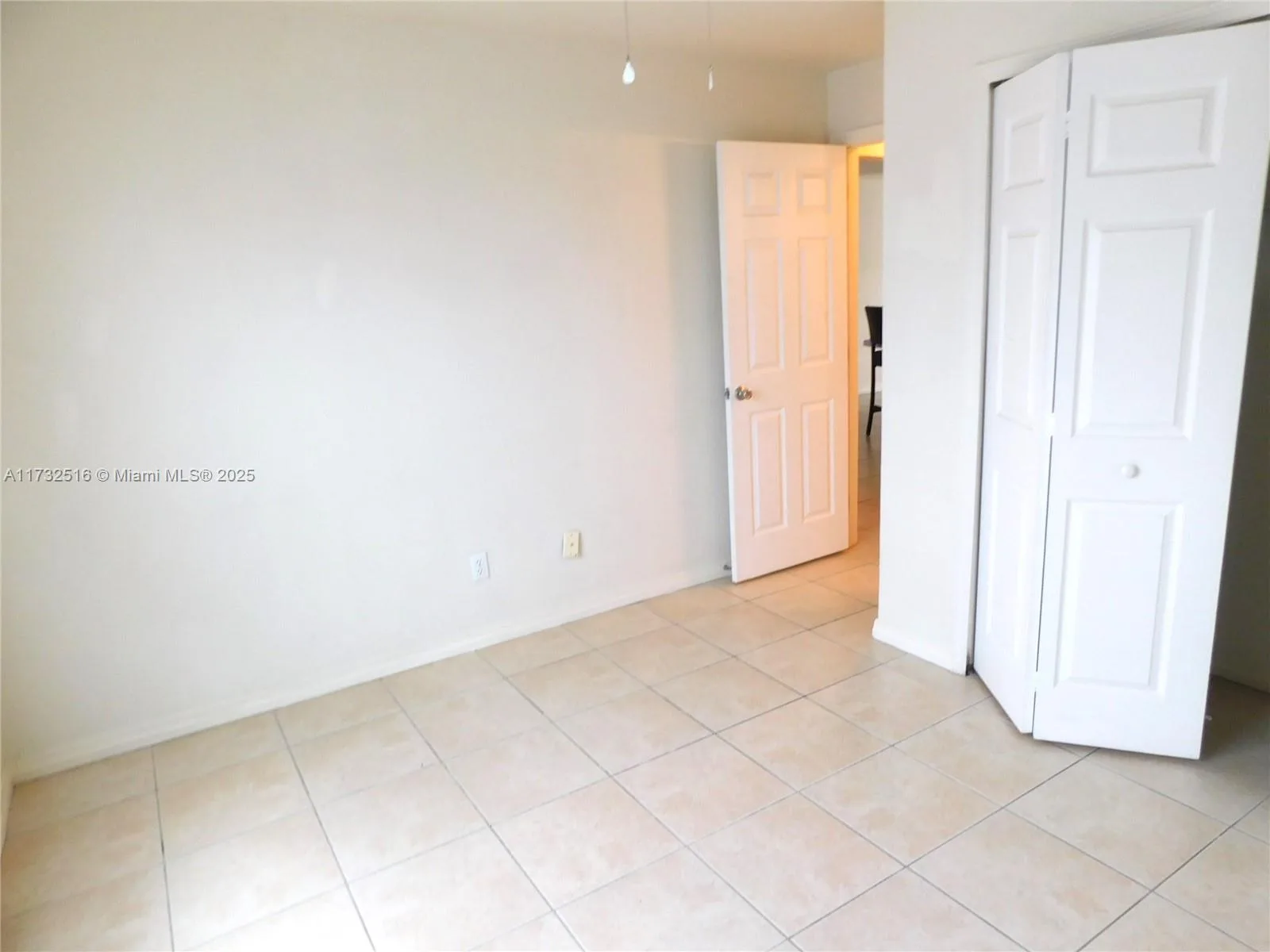 508 SE 7 ST, Cape Coral, FL 33990 photo 4