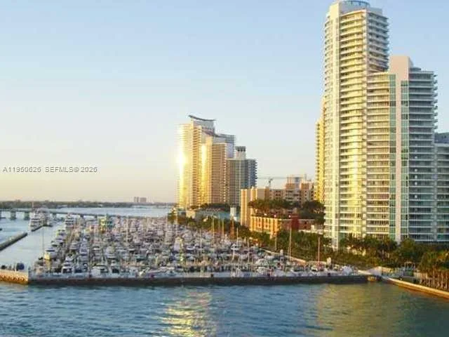 400 Alton Rd # 705, Miami Beach, FL 33139