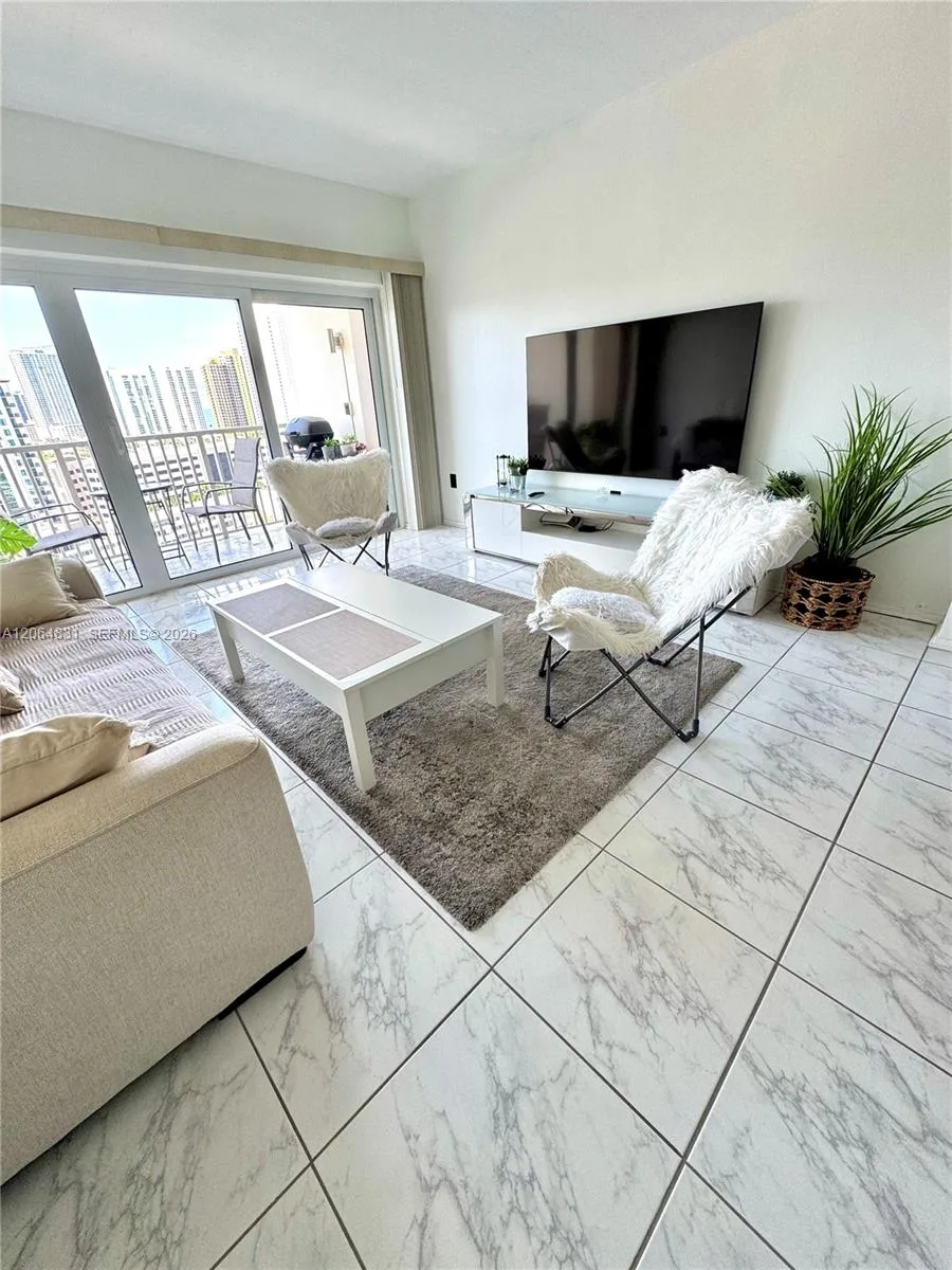 300 Bayview Dr # 1603, Sunny Isles Beach, FL 33160 photo 3