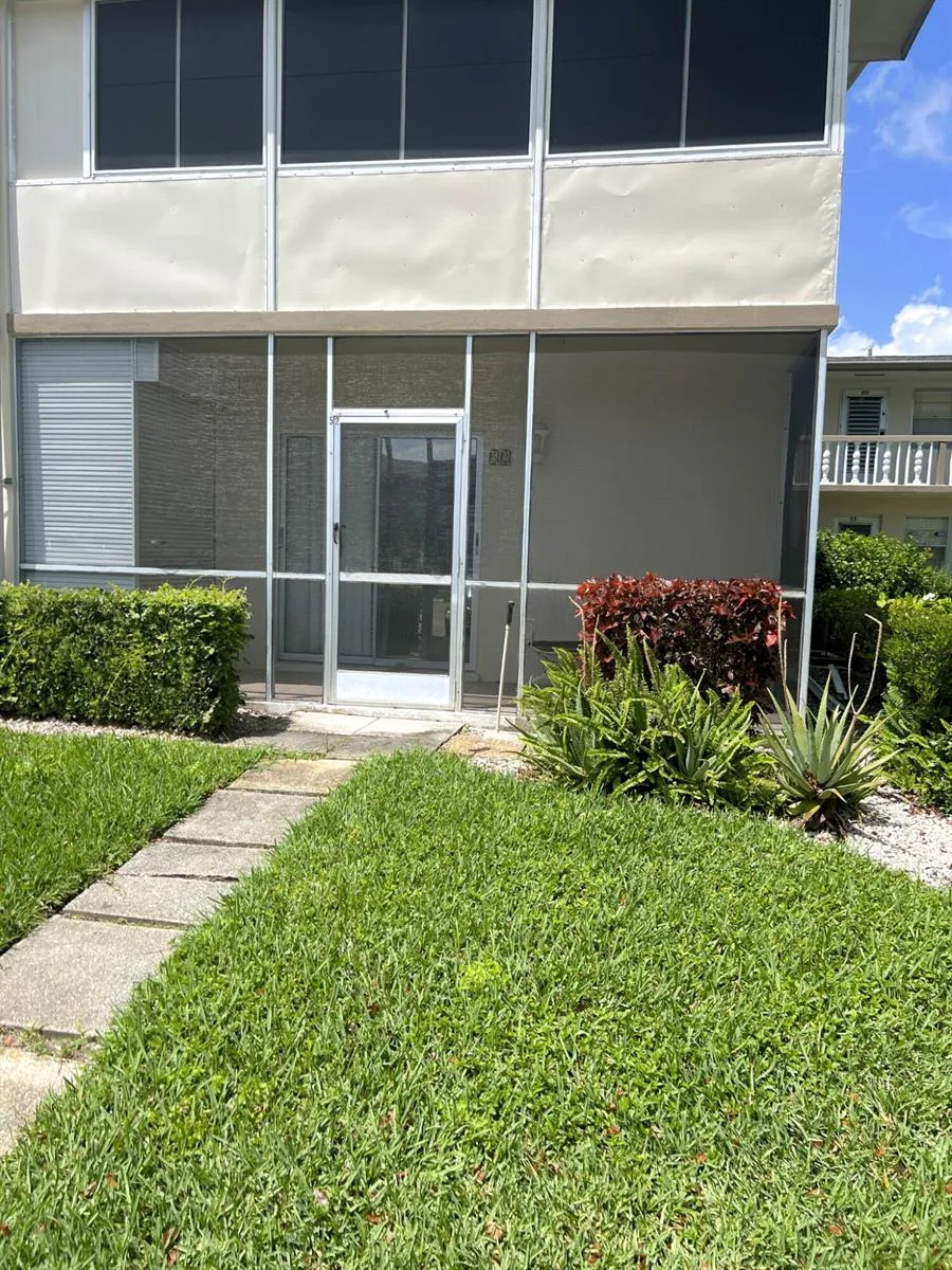 52 Dorchester, West Palm Beach, FL 33417