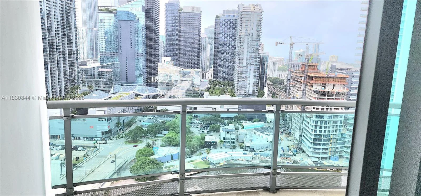 350 S Miami Ave # 3214, Miami, FL 33130 photo 3