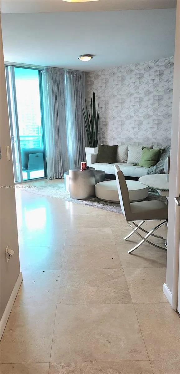 350 S Miami Ave # 3214, Miami, FL 33130 photo 4