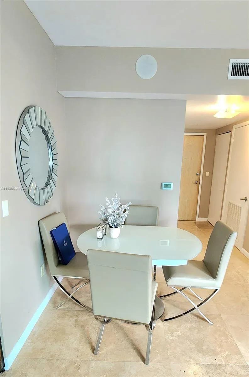 350 S Miami Ave # 3214, Miami, FL 33130 photo 8