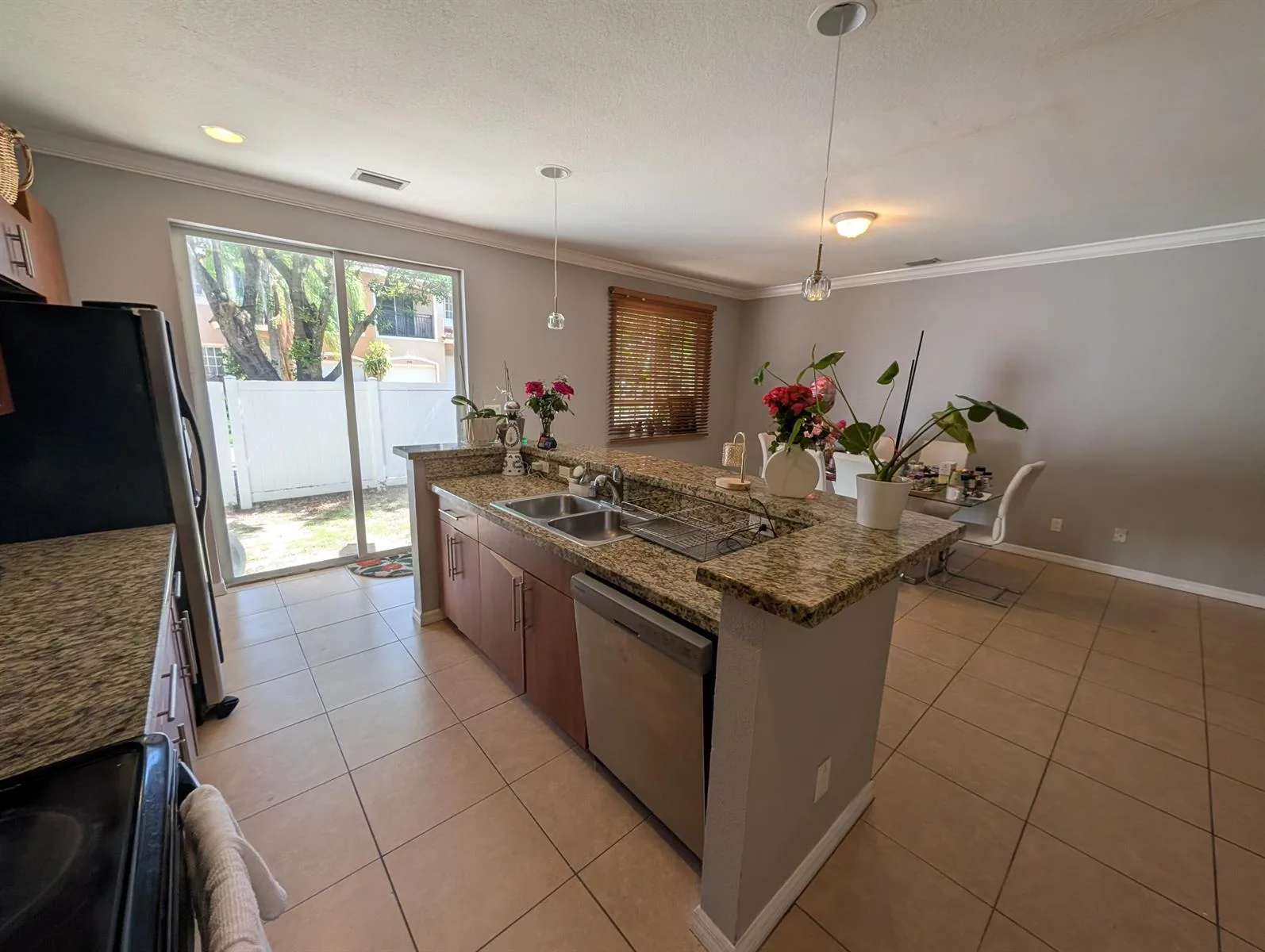 238 SE 2ND Avenue, Hallandale Beach, FL 33009 photo 12