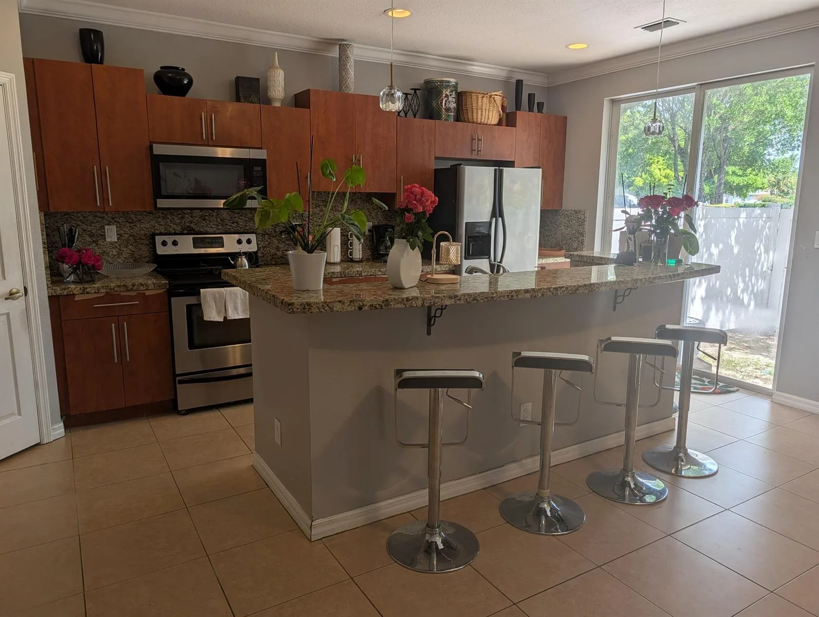 238 SE 2ND Avenue, Hallandale Beach, FL 33009 photo 9
