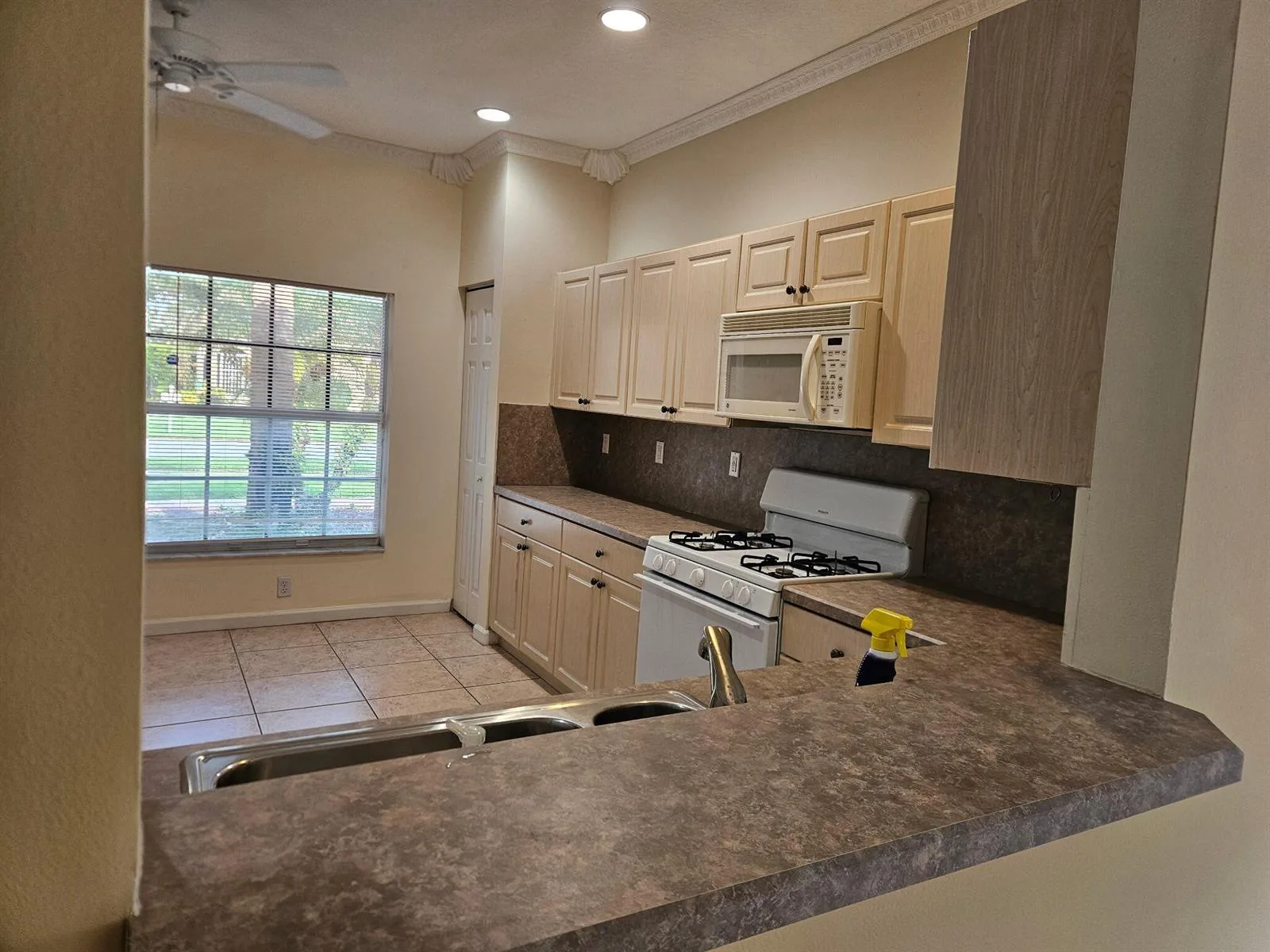394 NW BREEZY POINT Loop, Port St. Lucie, FL 34986 photo 13