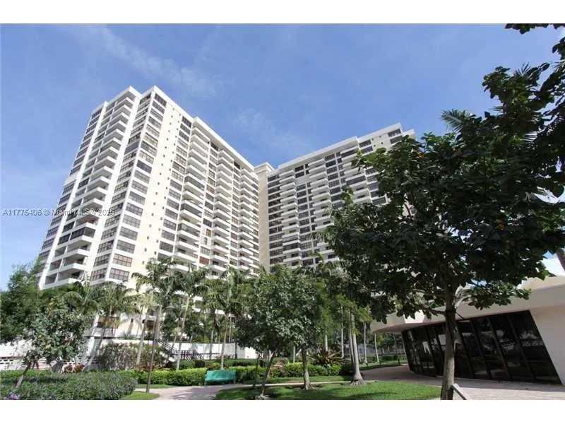 600 Three Islands Blvd # 308, Hallandale Beach, FL 33009