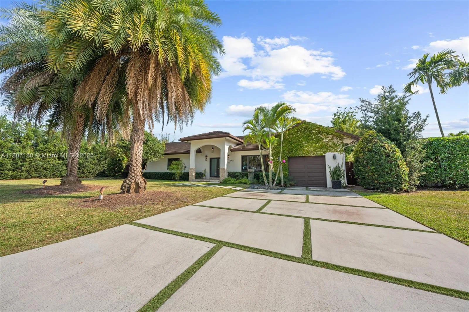 6420 SW 63rd Ter, South Miami, FL 33143 photo 4