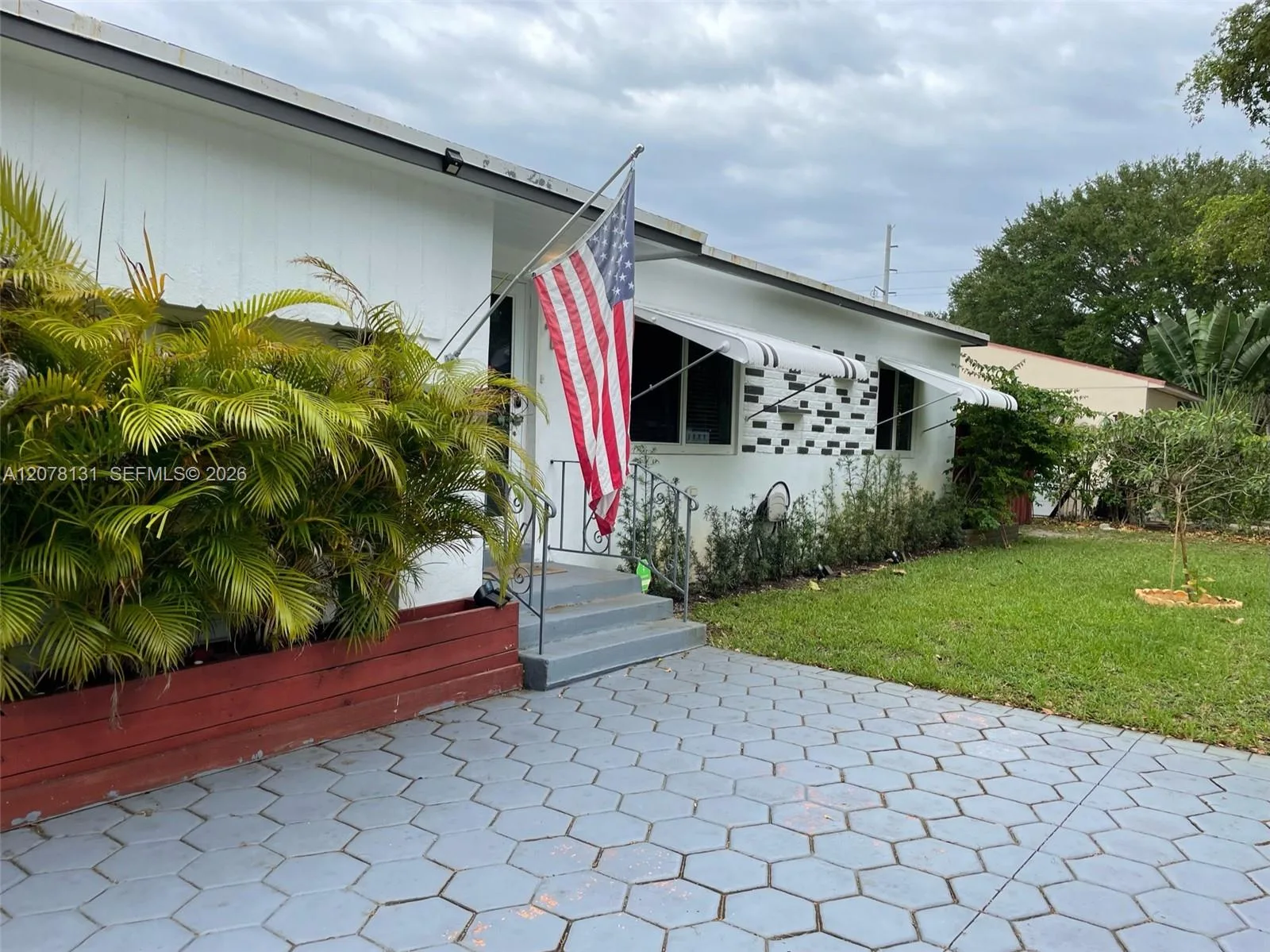 1545 NE 138th St, North Miami, FL 33161