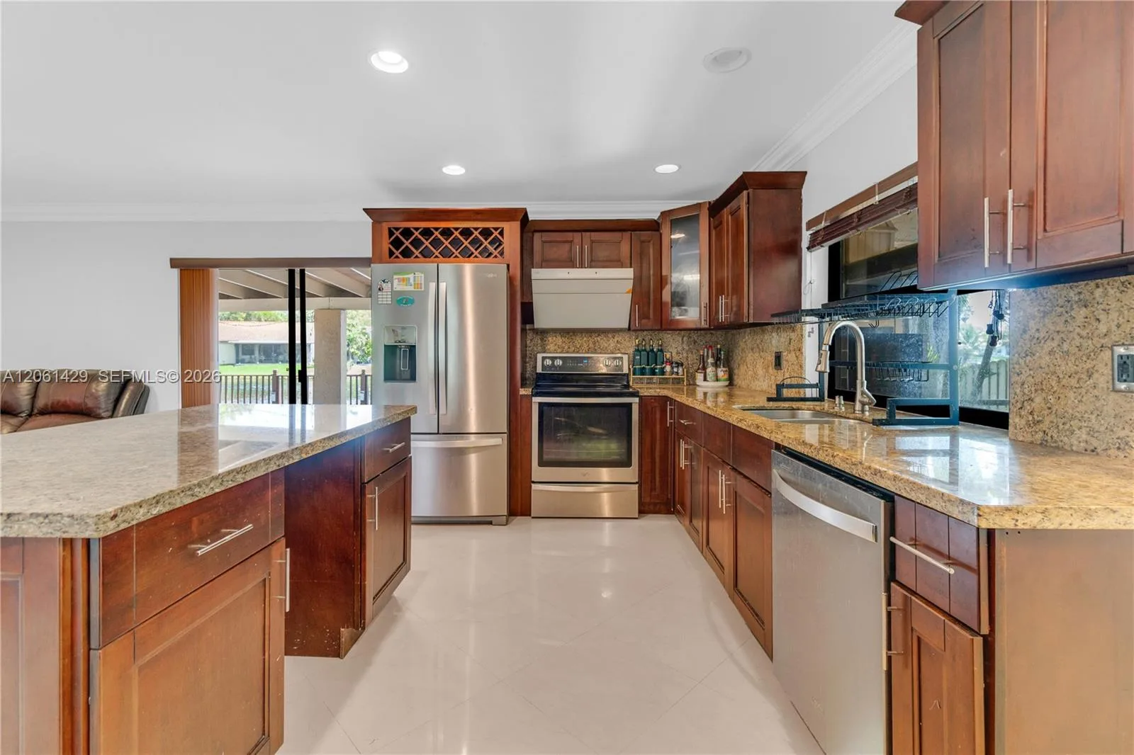 2905 Begonia Way, Cooper City, FL 33026 photo 11