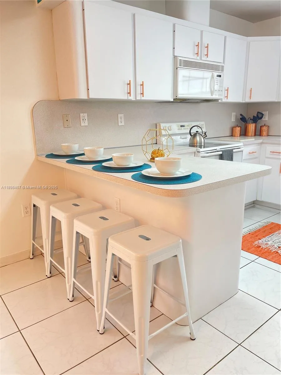 4521 NW 4th St # 4521, Miami, FL 33126 photo 5