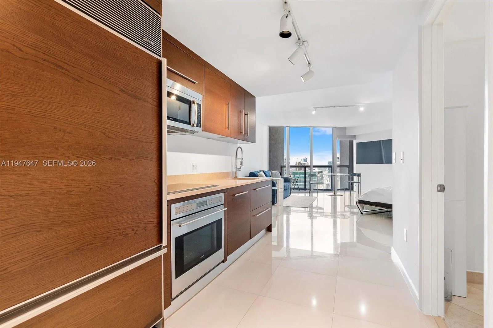 475 Brickell Ave # 5208, Miami, FL 33131