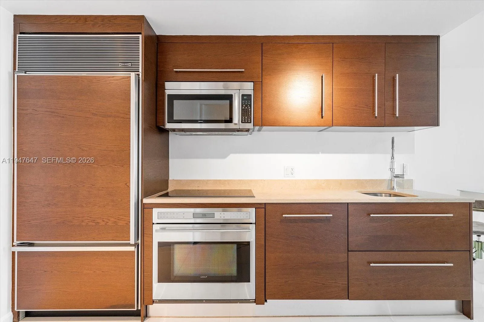 475 Brickell Ave # 5208, Miami, FL 33131 photo 4