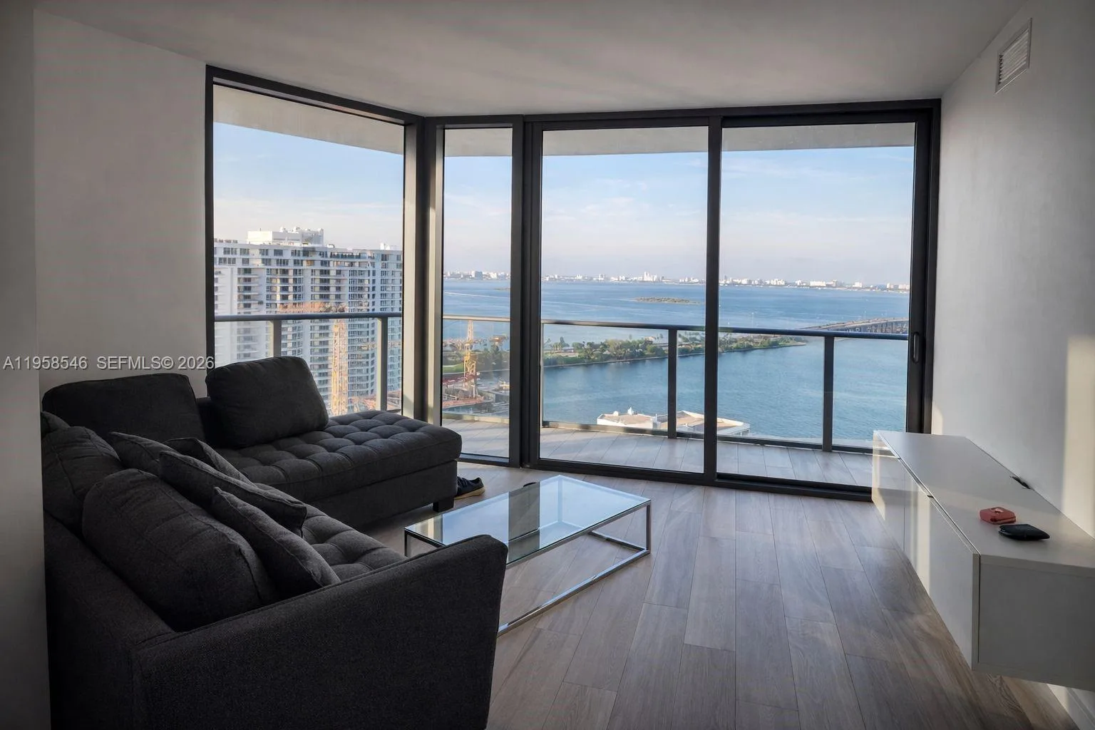 501 NE 31st St # 2401, Miami, FL 33137 photo 2