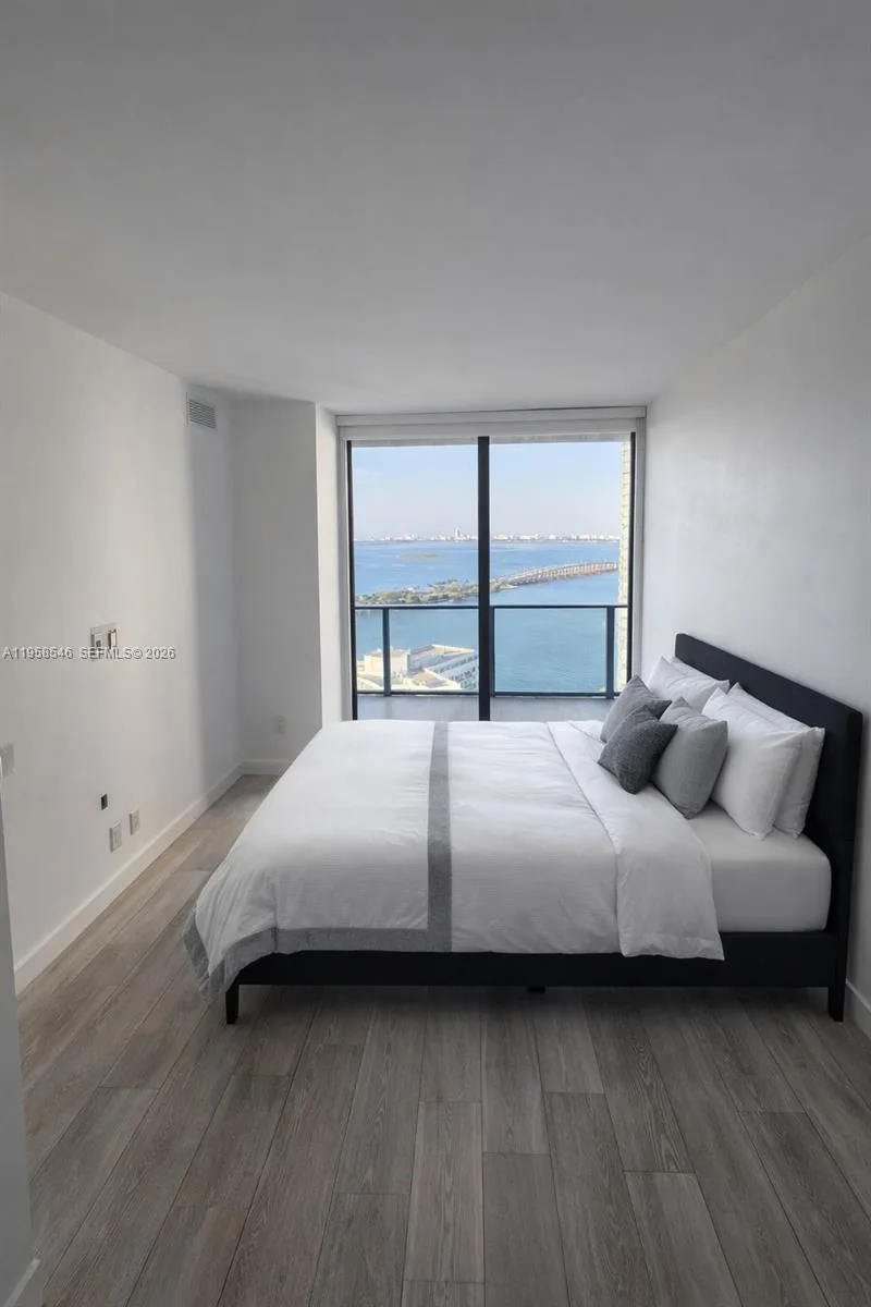 501 NE 31st St # 2401, Miami, FL 33137 photo 5