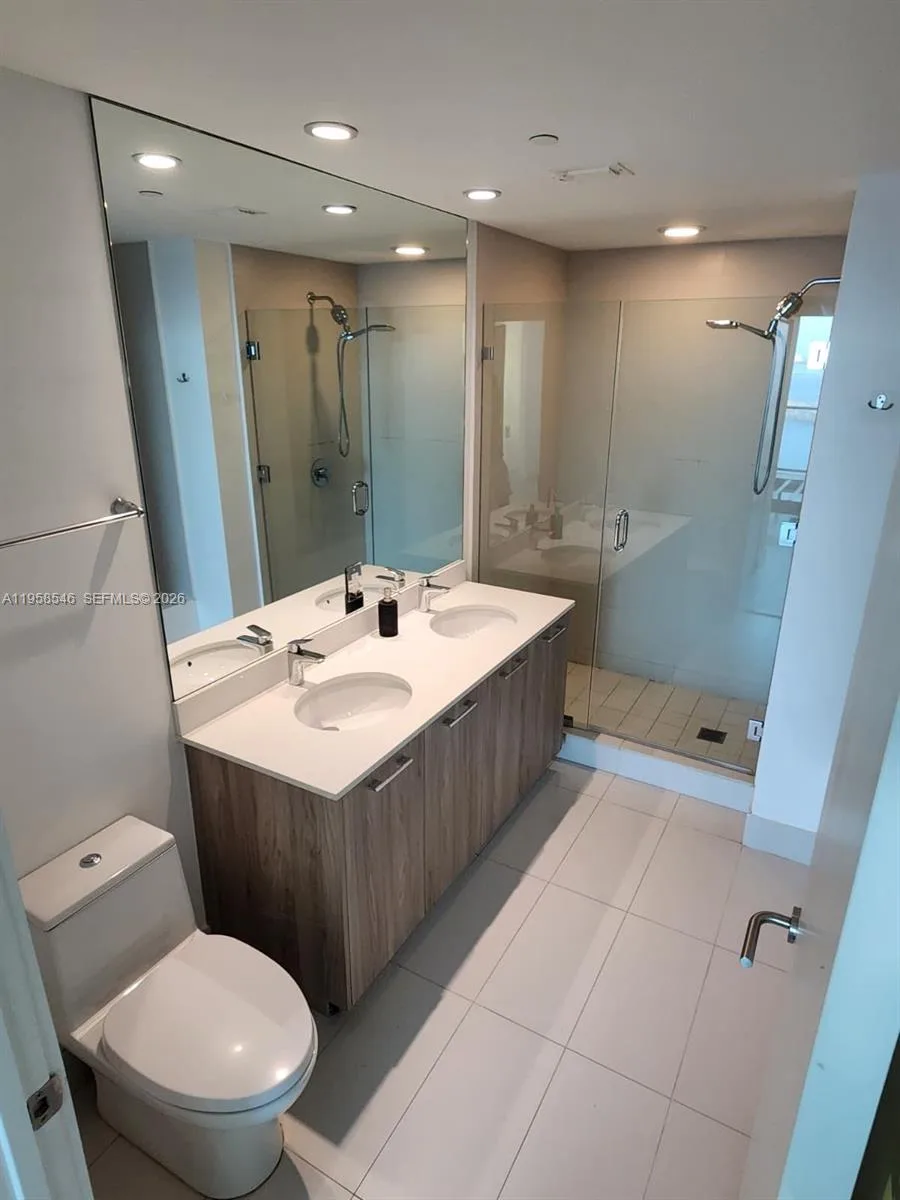 501 NE 31st St # 2401, Miami, FL 33137 photo 6