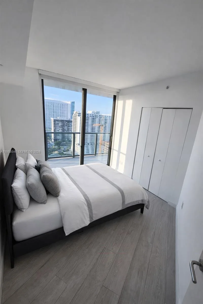 501 NE 31st St # 2401, Miami, FL 33137 photo 7