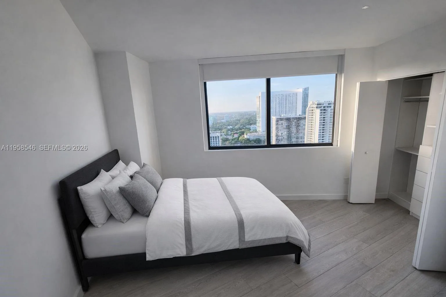501 NE 31st St # 2401, Miami, FL 33137 photo 8