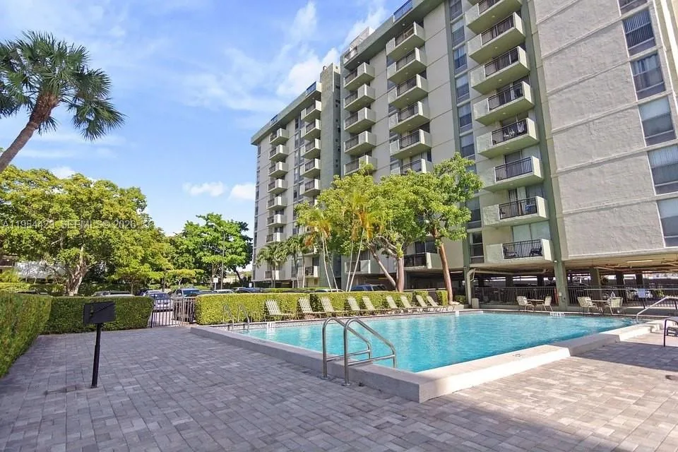 4848 NW 24th Ct # 210, Lauderdale Lakes, FL 33313