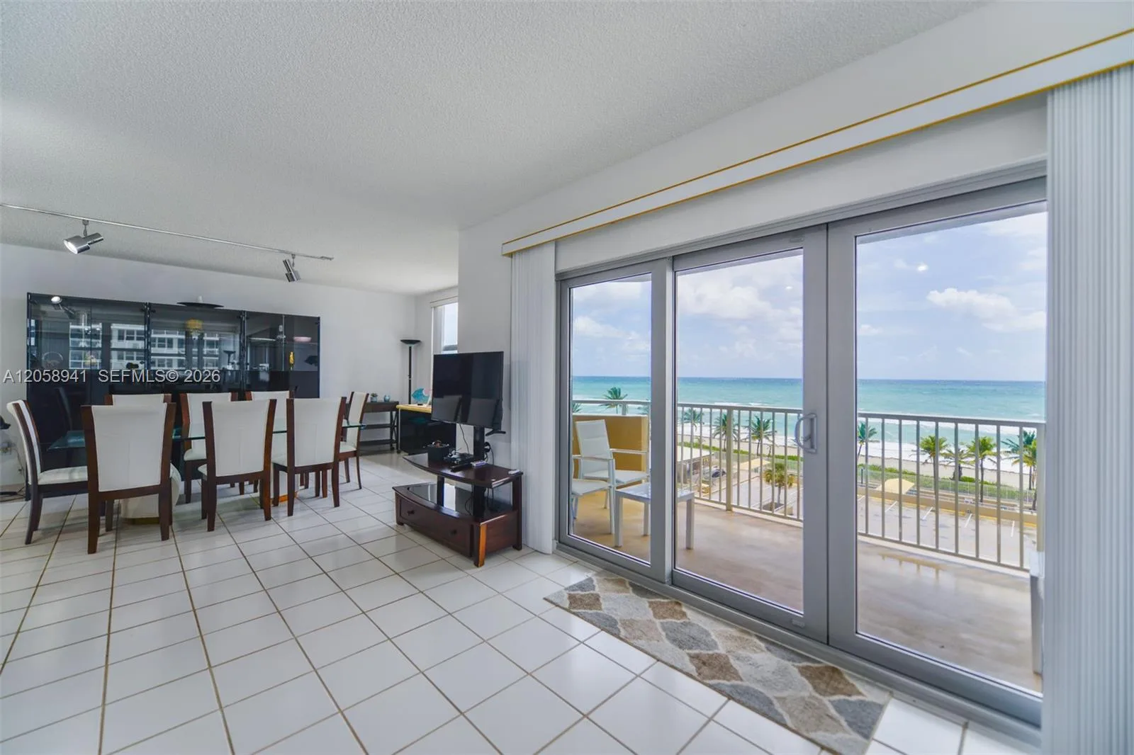 1980 S Ocean Dr # 5E, Hallandale Beach, FL 33009 photo 4
