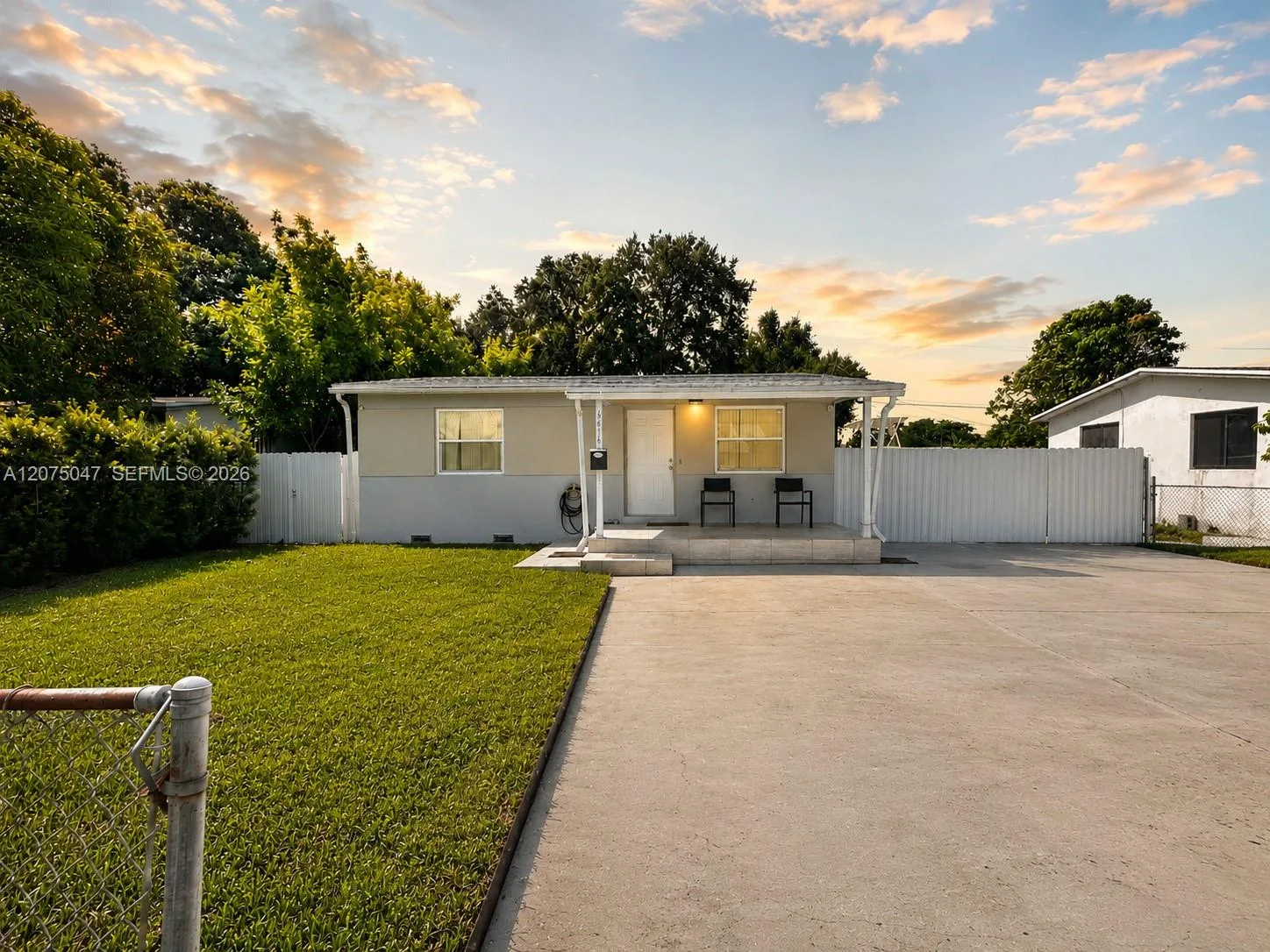 6416 Franklin St, Hollywood, FL 33024 photo 2