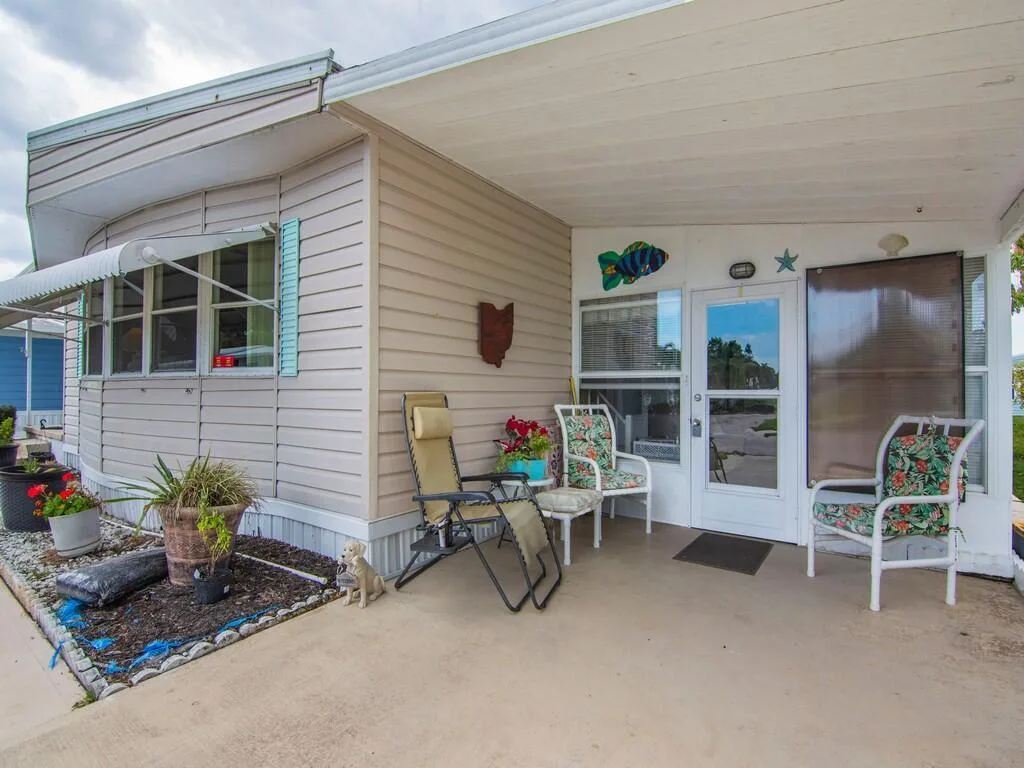 293 NE Moonstone Drive, Jensen Beach, FL 34957 — zdjęcie 2