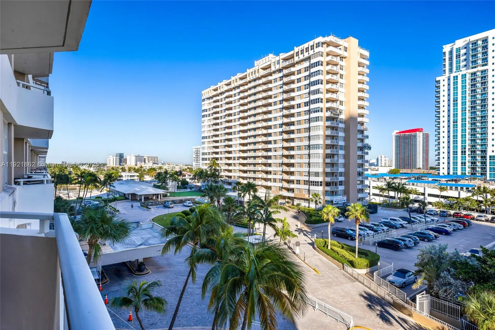 1985 S Ocean Dr # 5M, Hallandale Beach, FL 33009