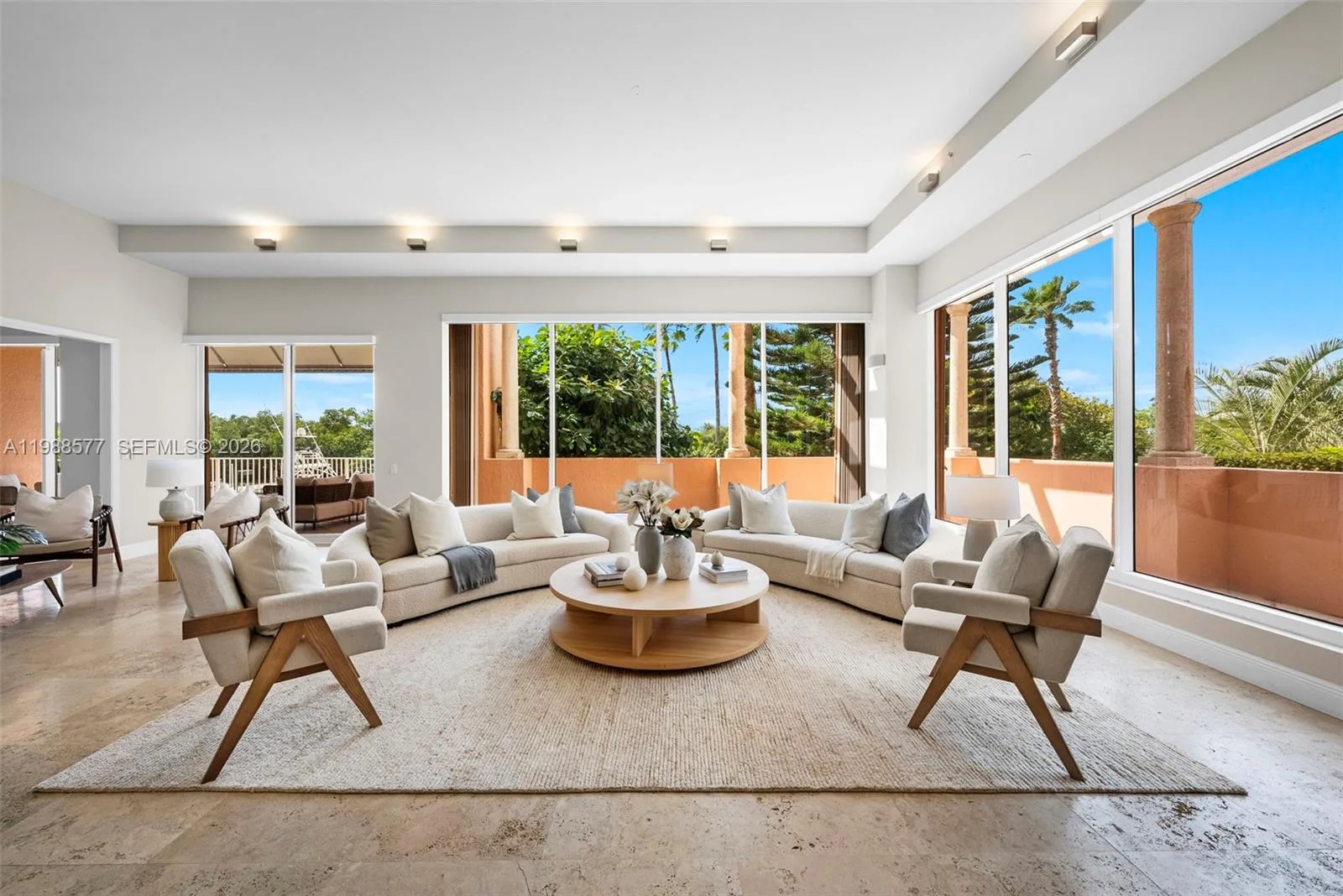 10 Edgewater Dr # Lanai South, Coral Gables, FL 33133 photo 2
