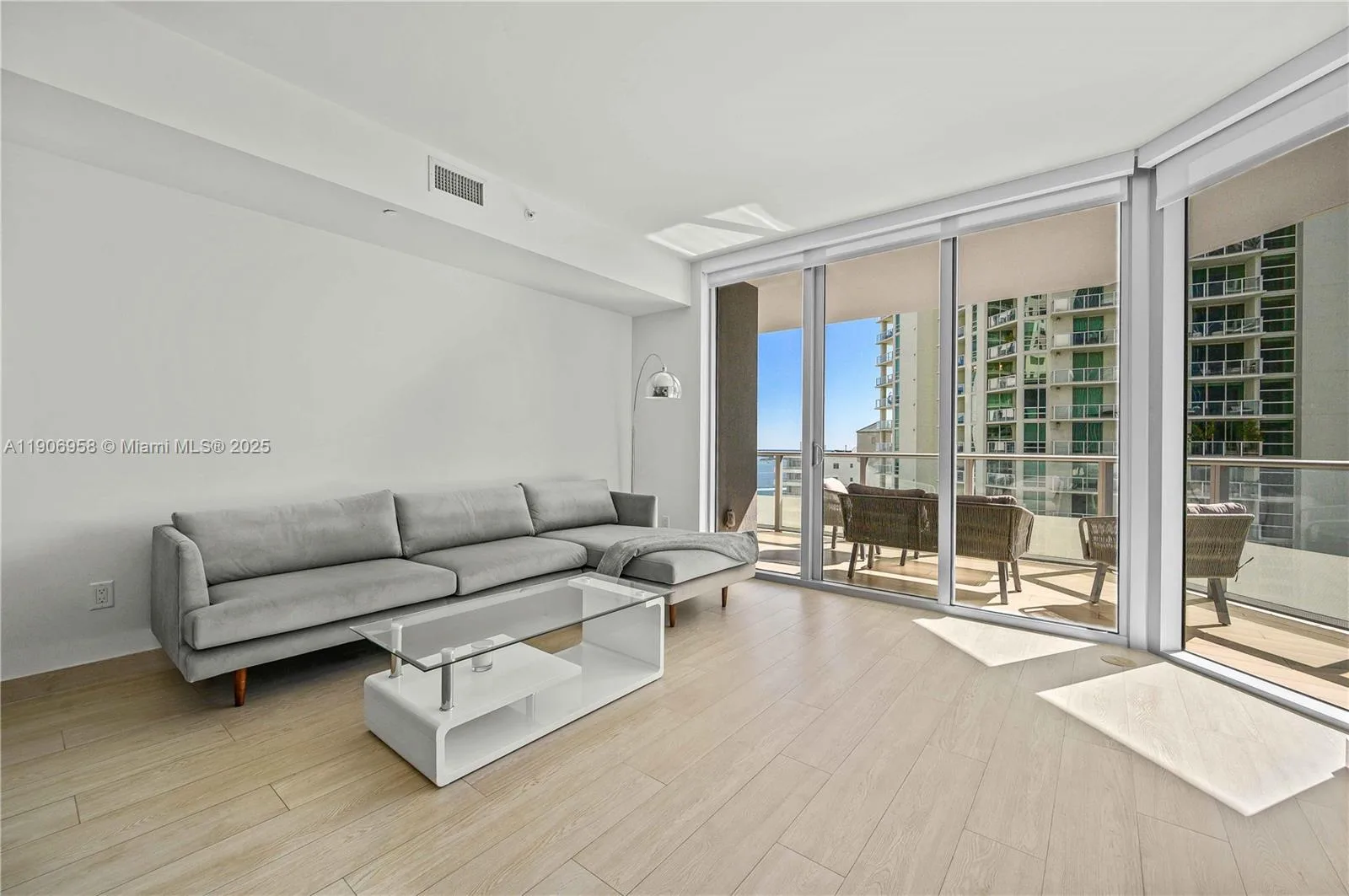 1300 Brickell Bay Dr # 1603, Miami, FL 33131 photo 4