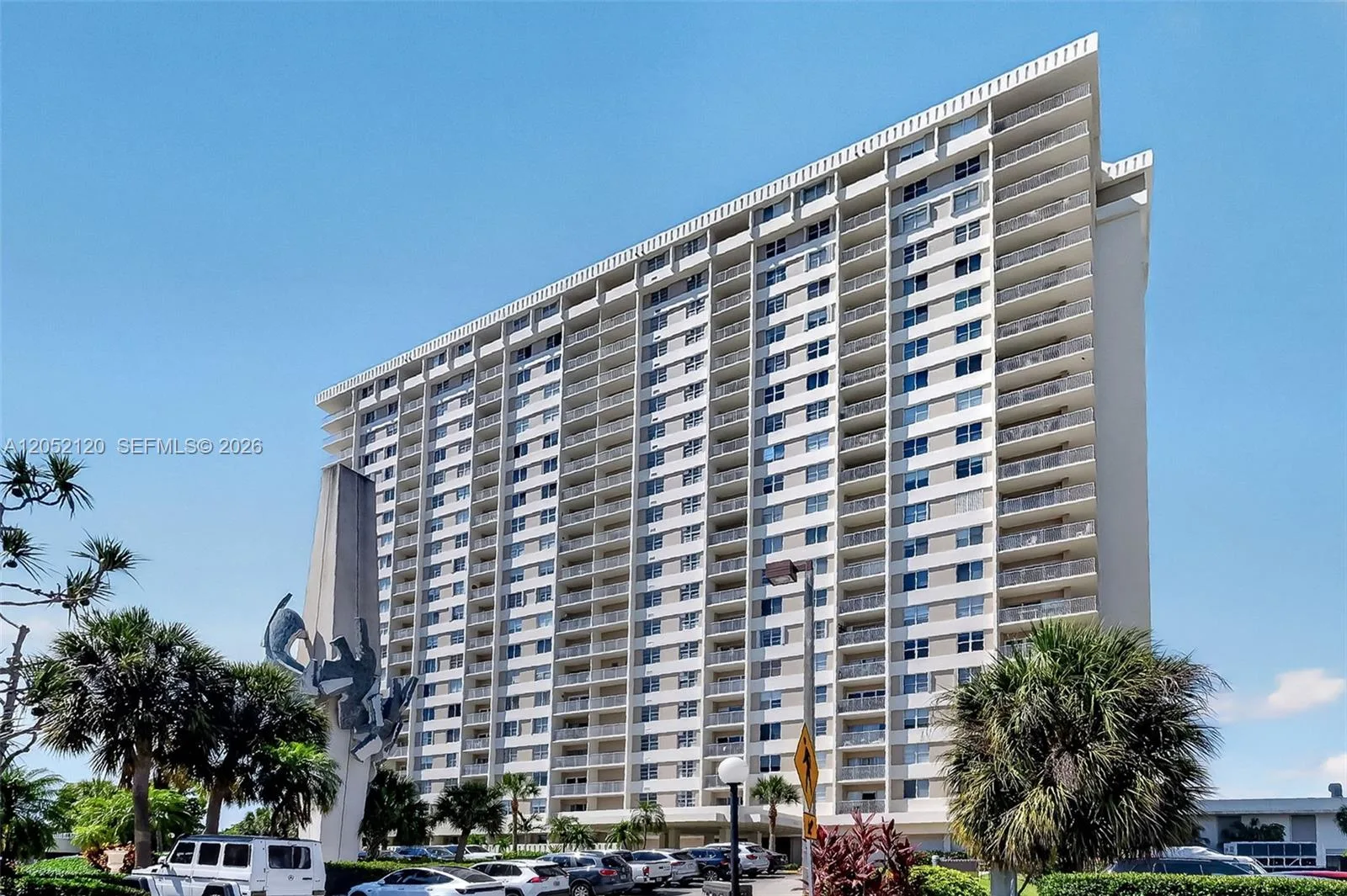 300 Bayview Dr # 916, Sunny Isles Beach, FL 33160