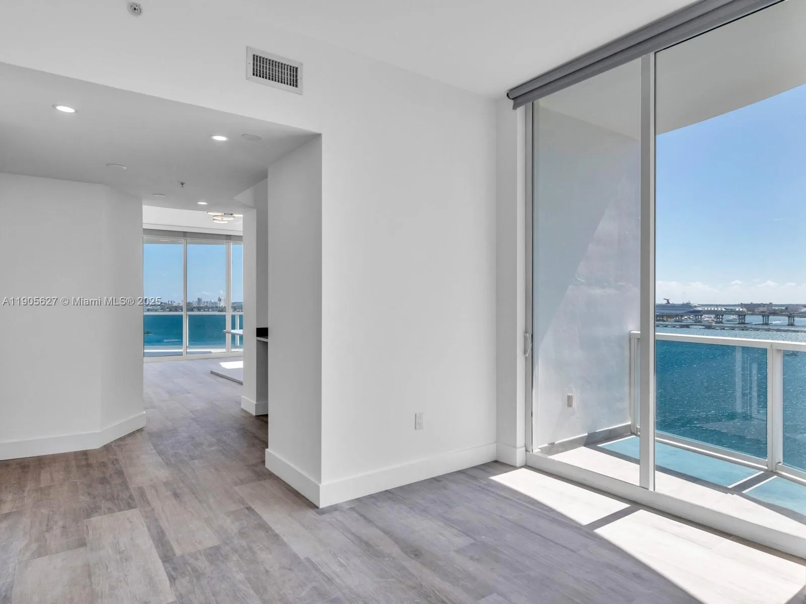 725 NE 22nd St # 16A, Miami, FL 33137 photo 3