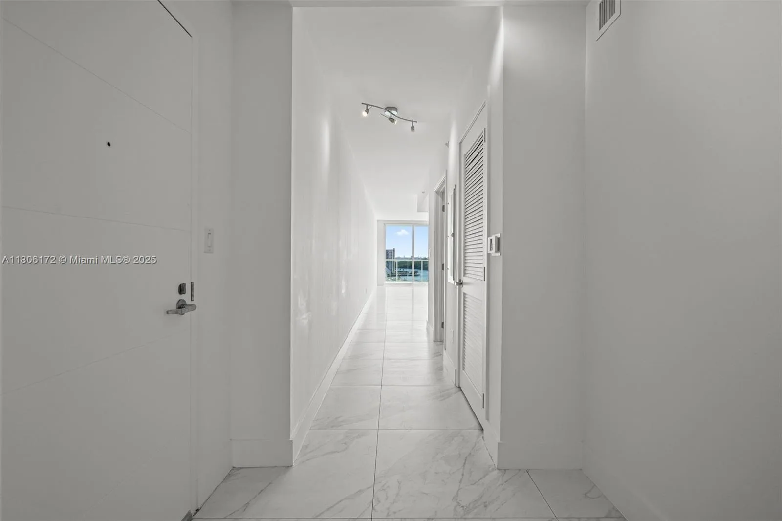 400 Sunny Isles Blvd # 1005, Sunny Isles Beach, FL 33160 photo 8