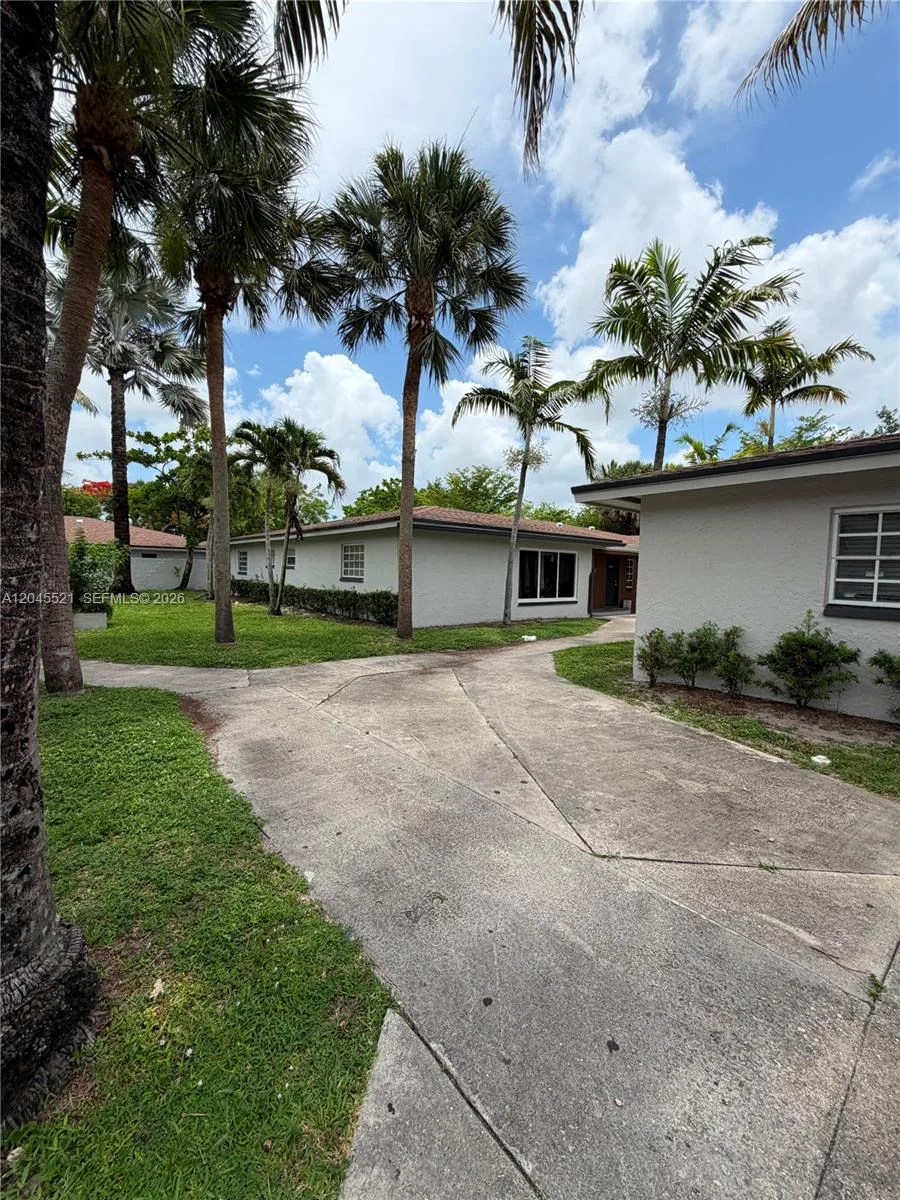 2557 NW 60TH TER, Sunrise, FL 33313 photo 2