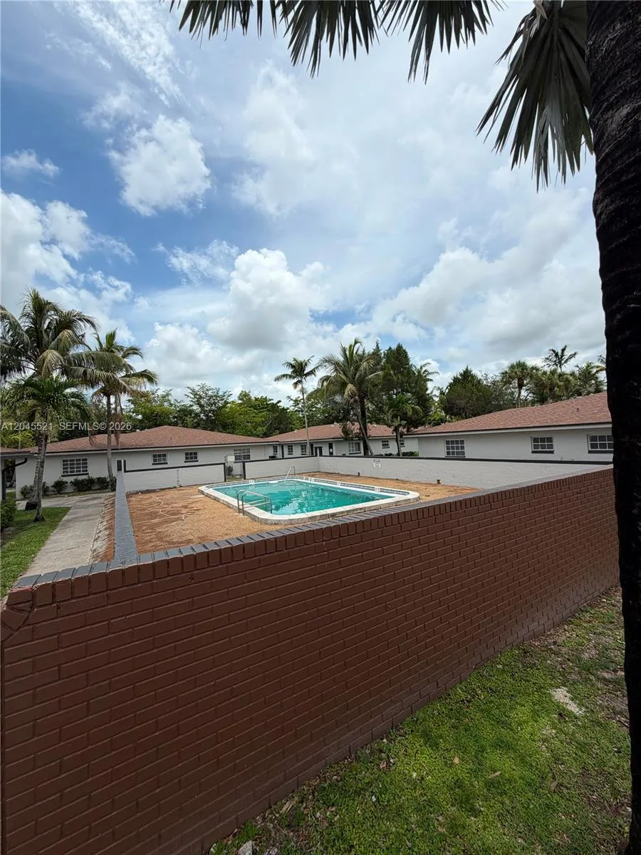 2557 NW 60TH TER, Sunrise, FL 33313 photo 4