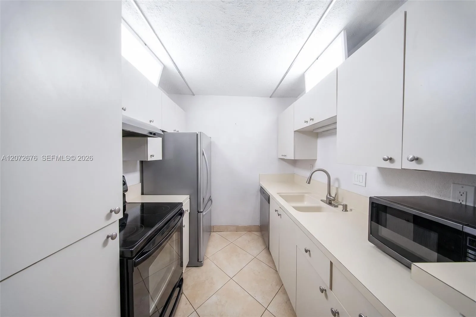 10826 N Kendall Dr # T13, Miami, FL 33176