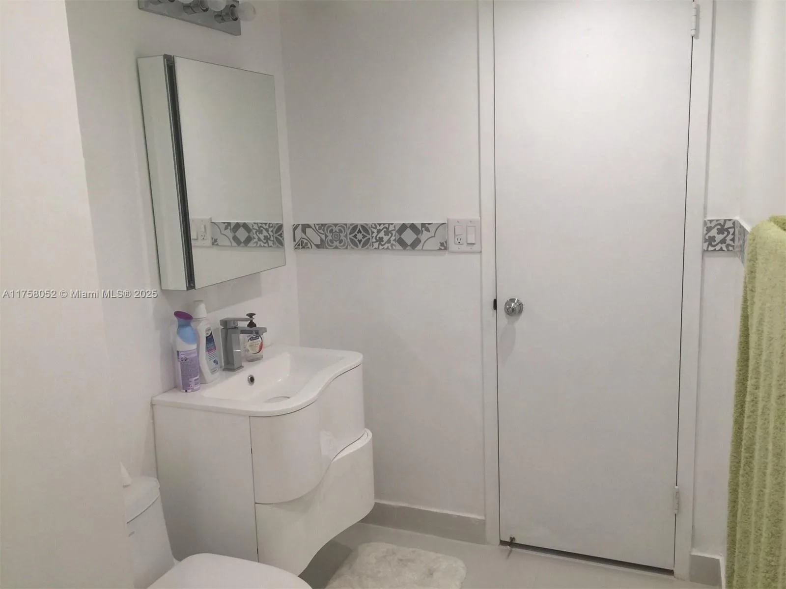 9511 Collins Ave # 909, Surfside, FL 33154 photo 11