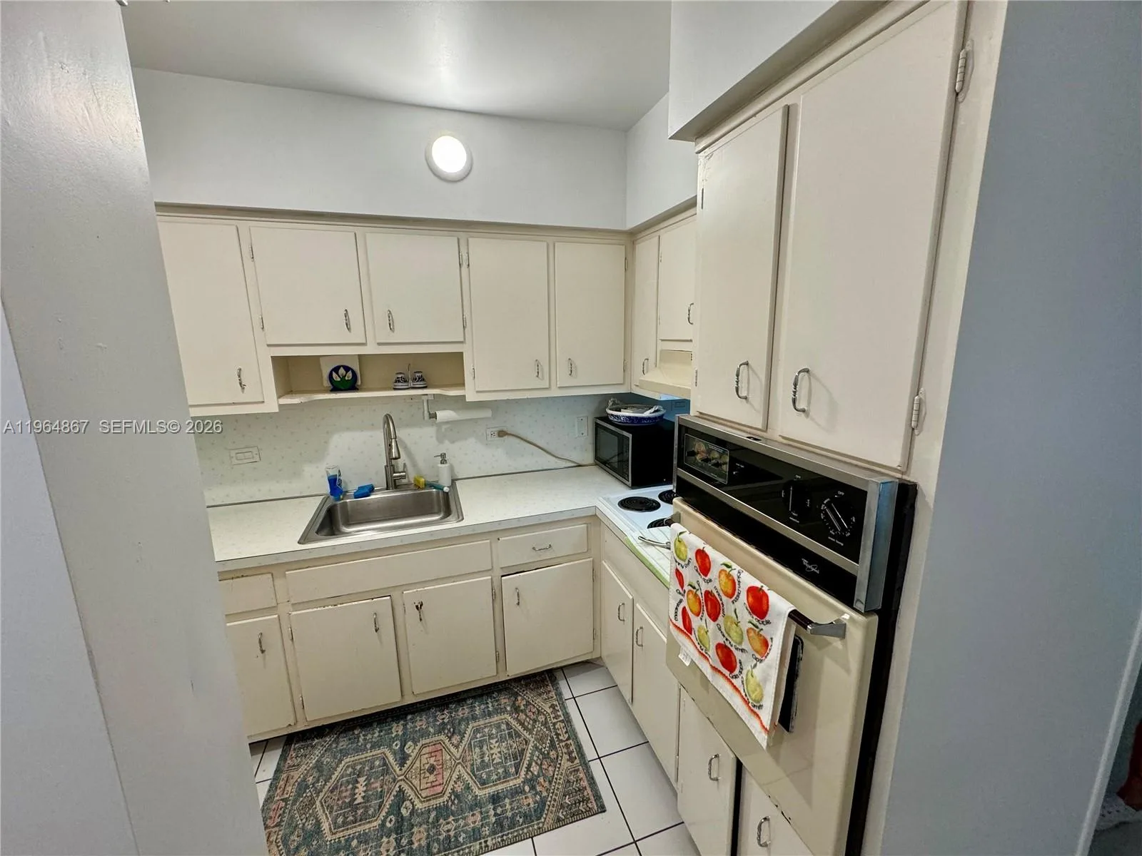 6580 Santona St # A38, Coral Gables, FL 33146 photo 2