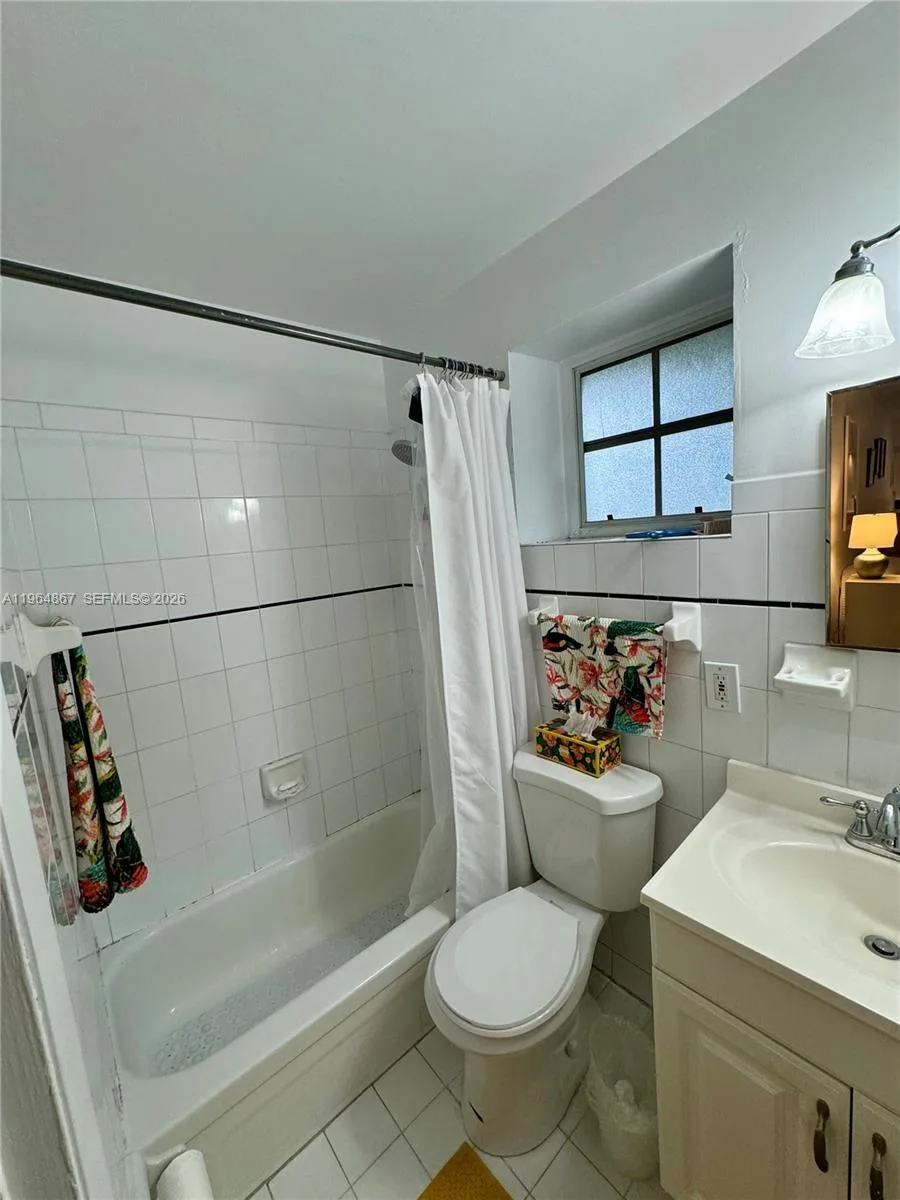 6580 Santona St # A38, Coral Gables, FL 33146 photo 9