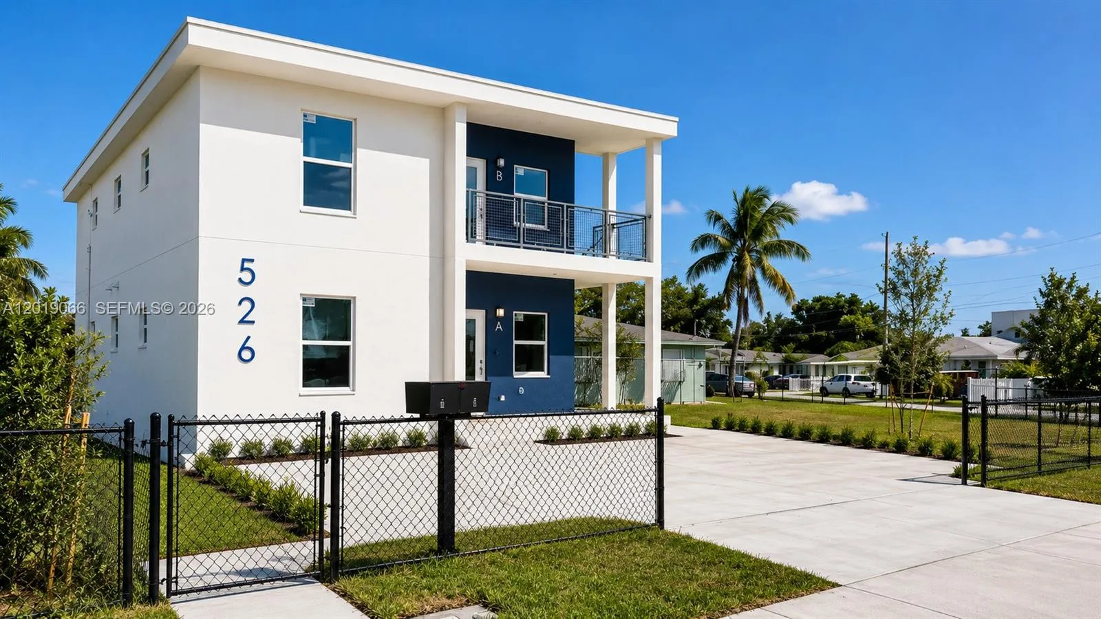 526 NW 6th St, Hallandale Beach, FL 33009