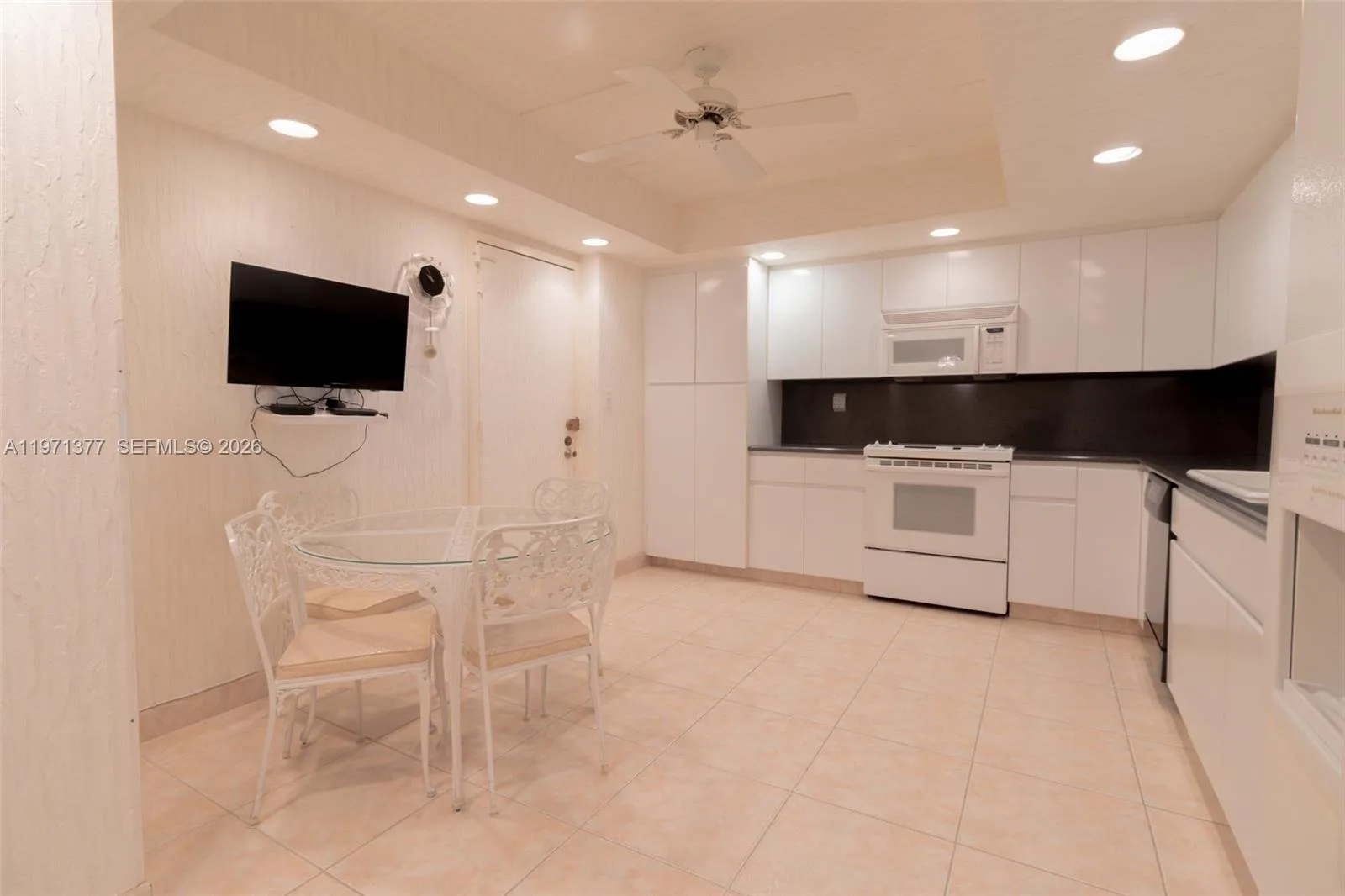 600 Three Islands Blvd # 1722, Hallandale Beach, FL 33009 photo 13