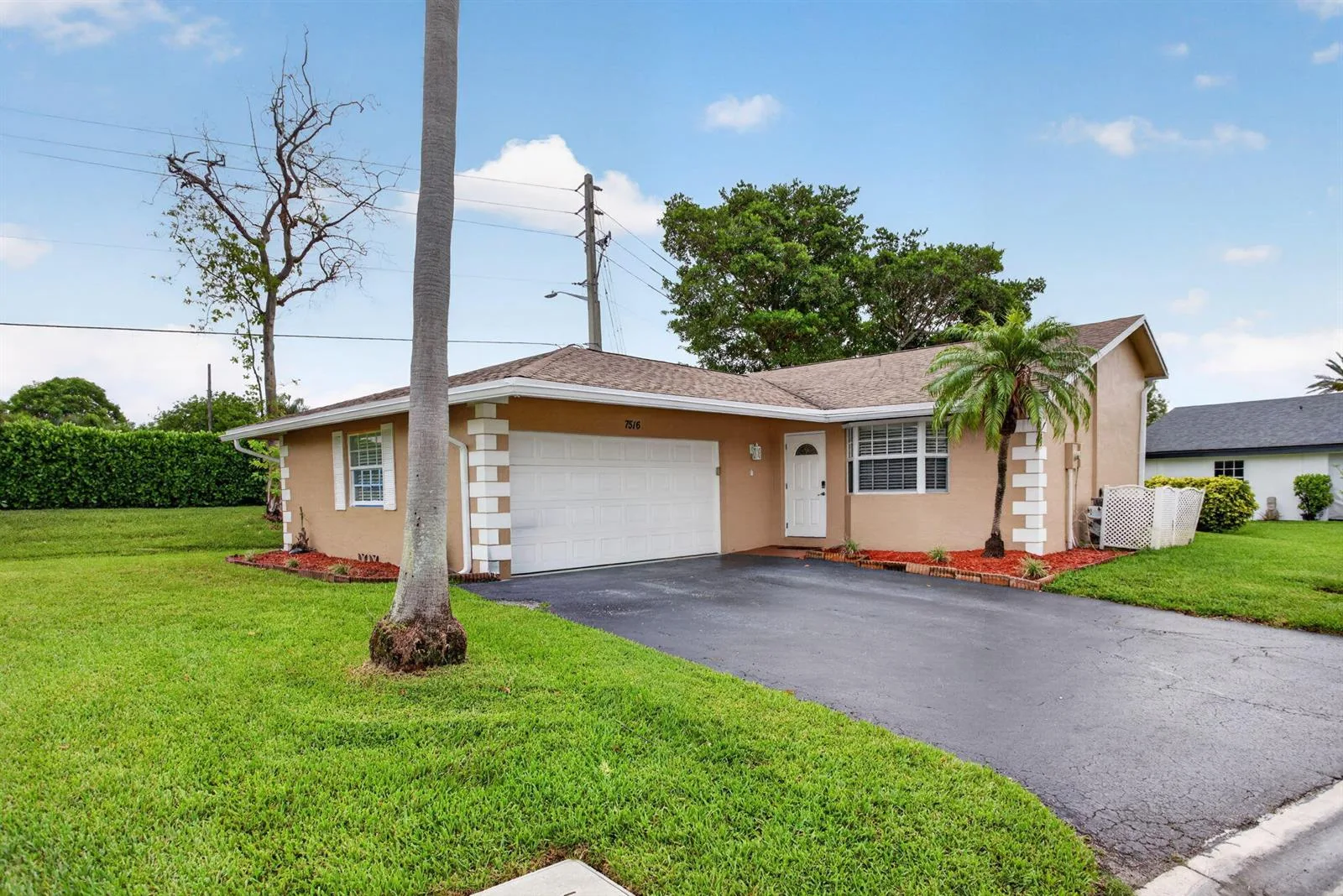 7516 NW 88th Terrace, Tamarac, FL 33321