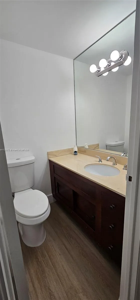 500 Bayview Dr # 1117, Sunny Isles Beach, FL 33160 photo 10
