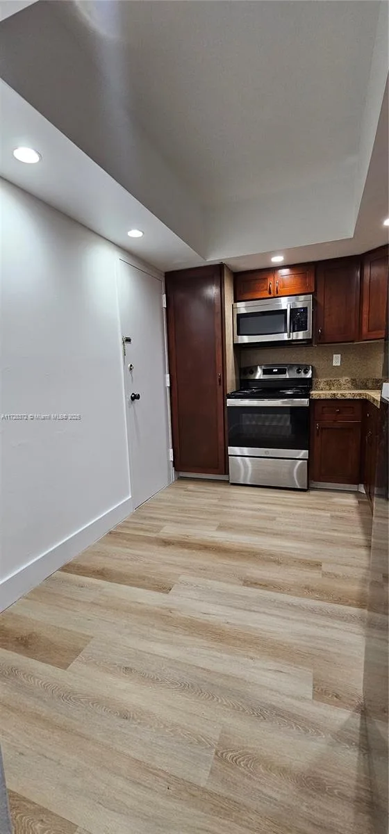 500 Bayview Dr # 1117, Sunny Isles Beach, FL 33160 photo 12