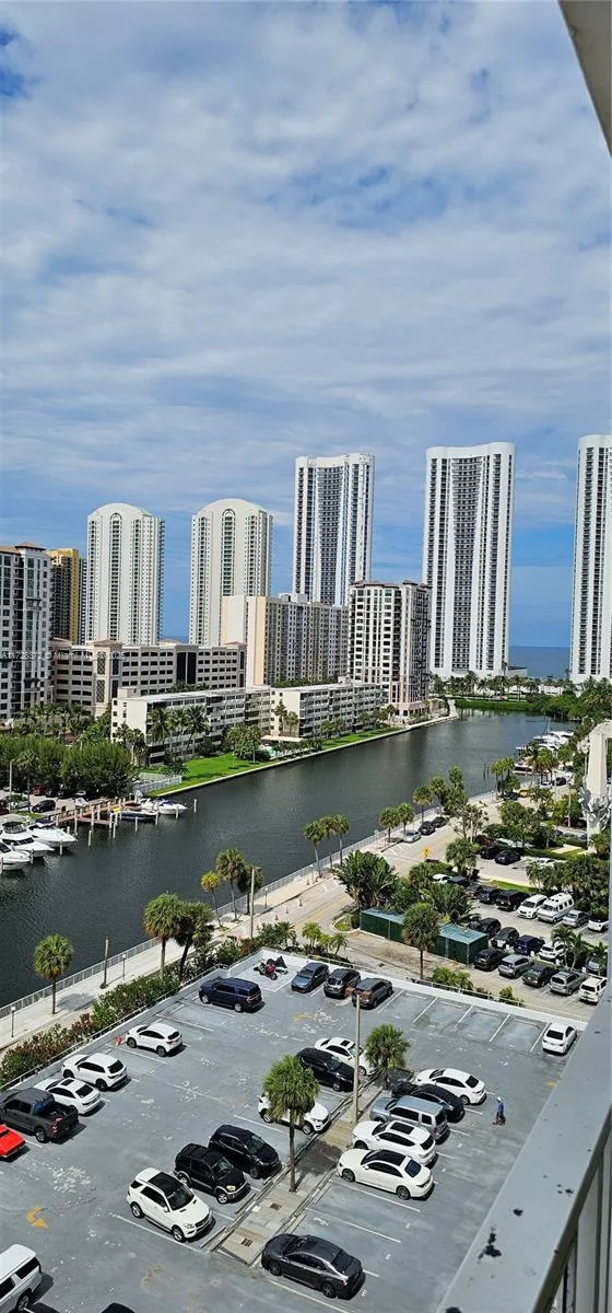 500 Bayview Dr # 1117, Sunny Isles Beach, FL 33160 photo 2