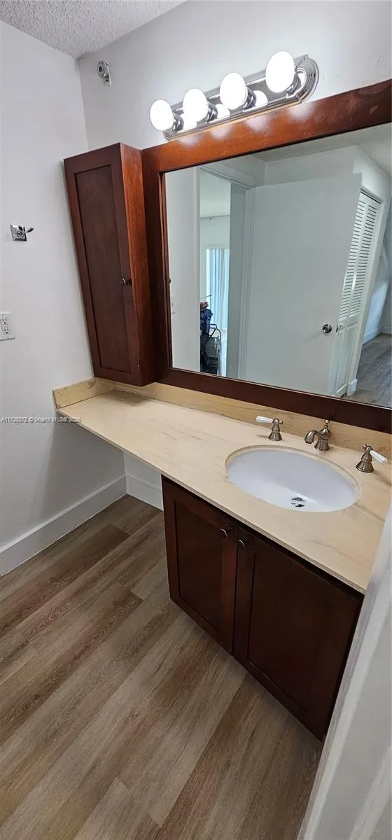 500 Bayview Dr # 1117, Sunny Isles Beach, FL 33160 photo 6