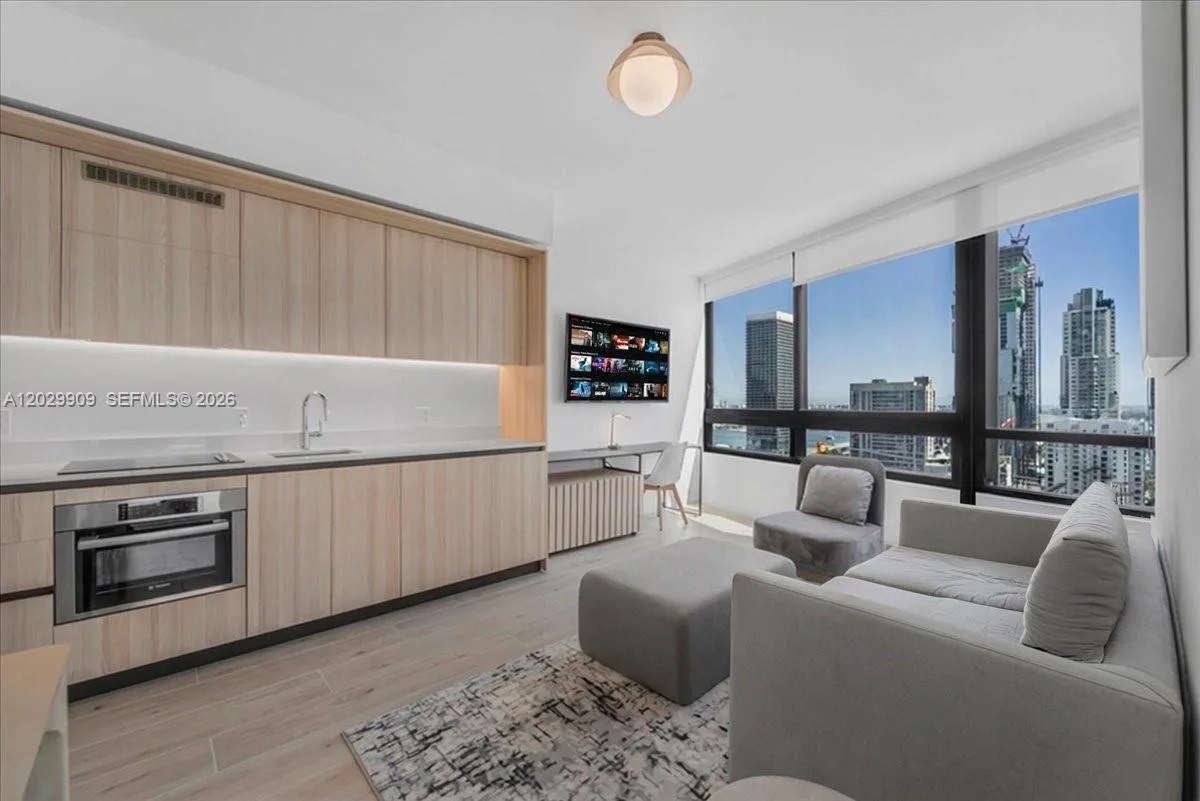 225 N Miami # 3109, Miami, FL 33128