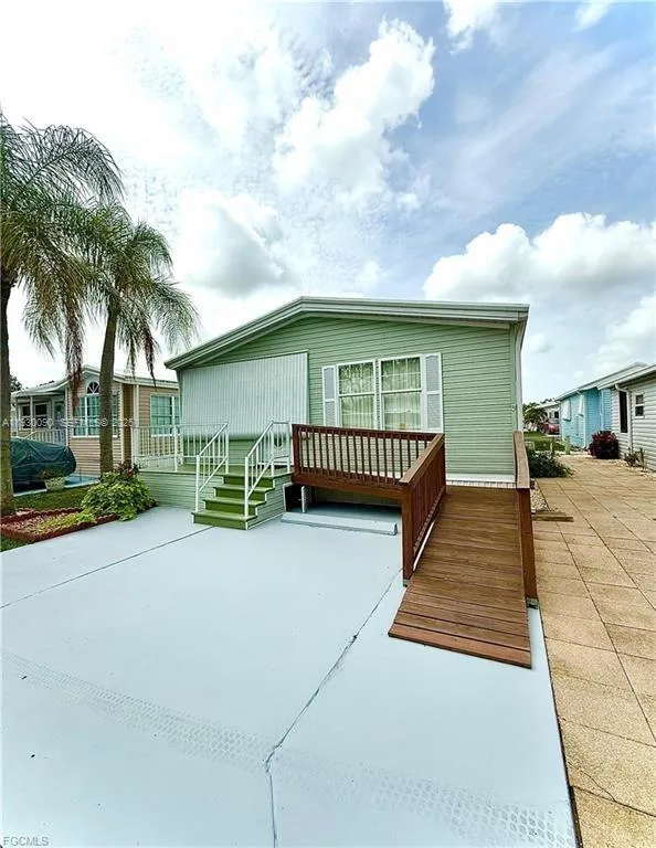 120 Caravan CIR, Other City - In The State Of Florida, FL 33903 photo 3