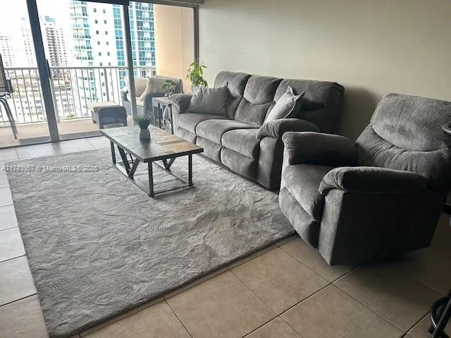 1965 S Ocean Dr # 11J, Hallandale Beach, FL 33009 photo 3