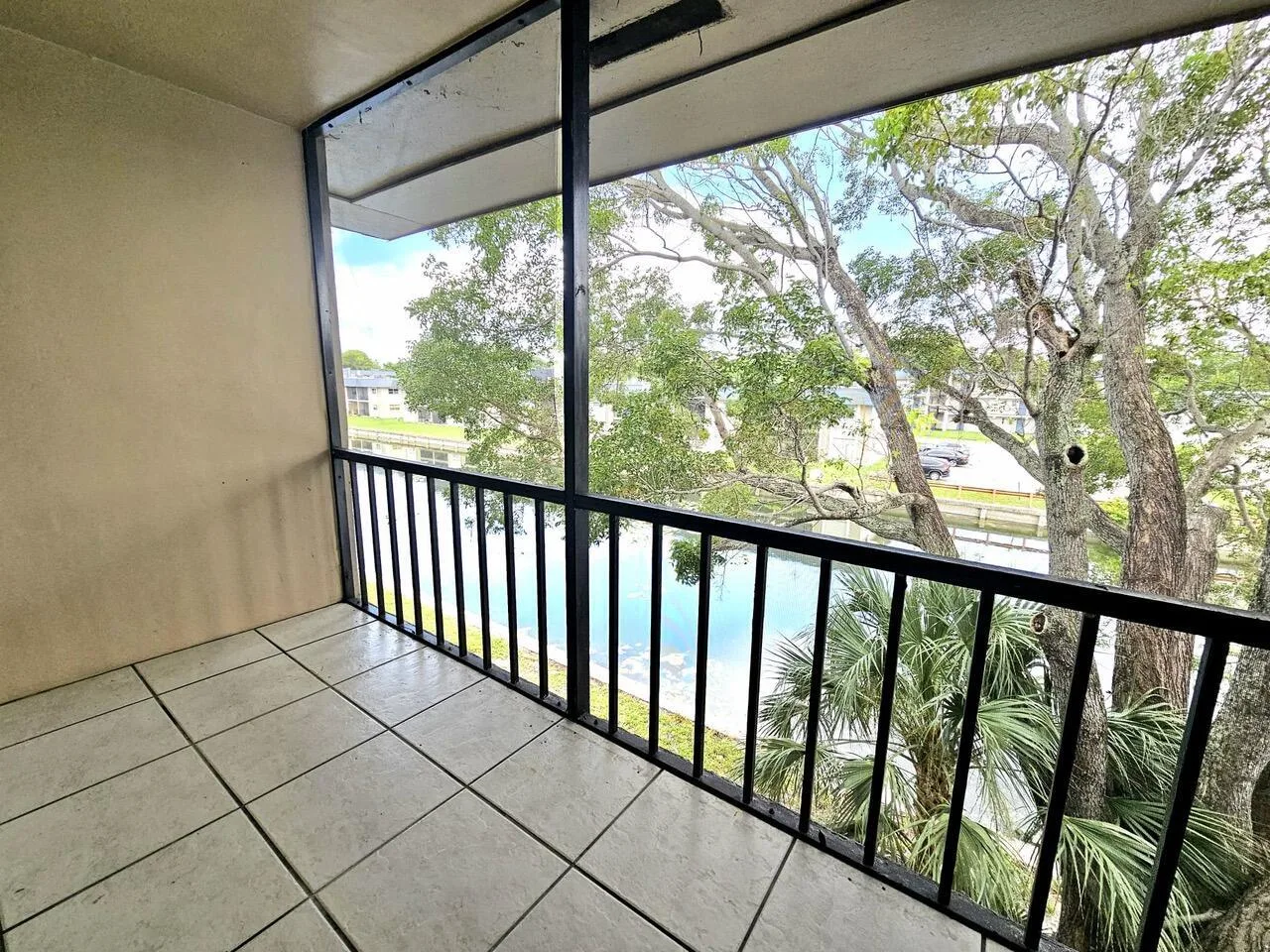 7960 N Colony Circle N # 308, Tamarac, FL 33321