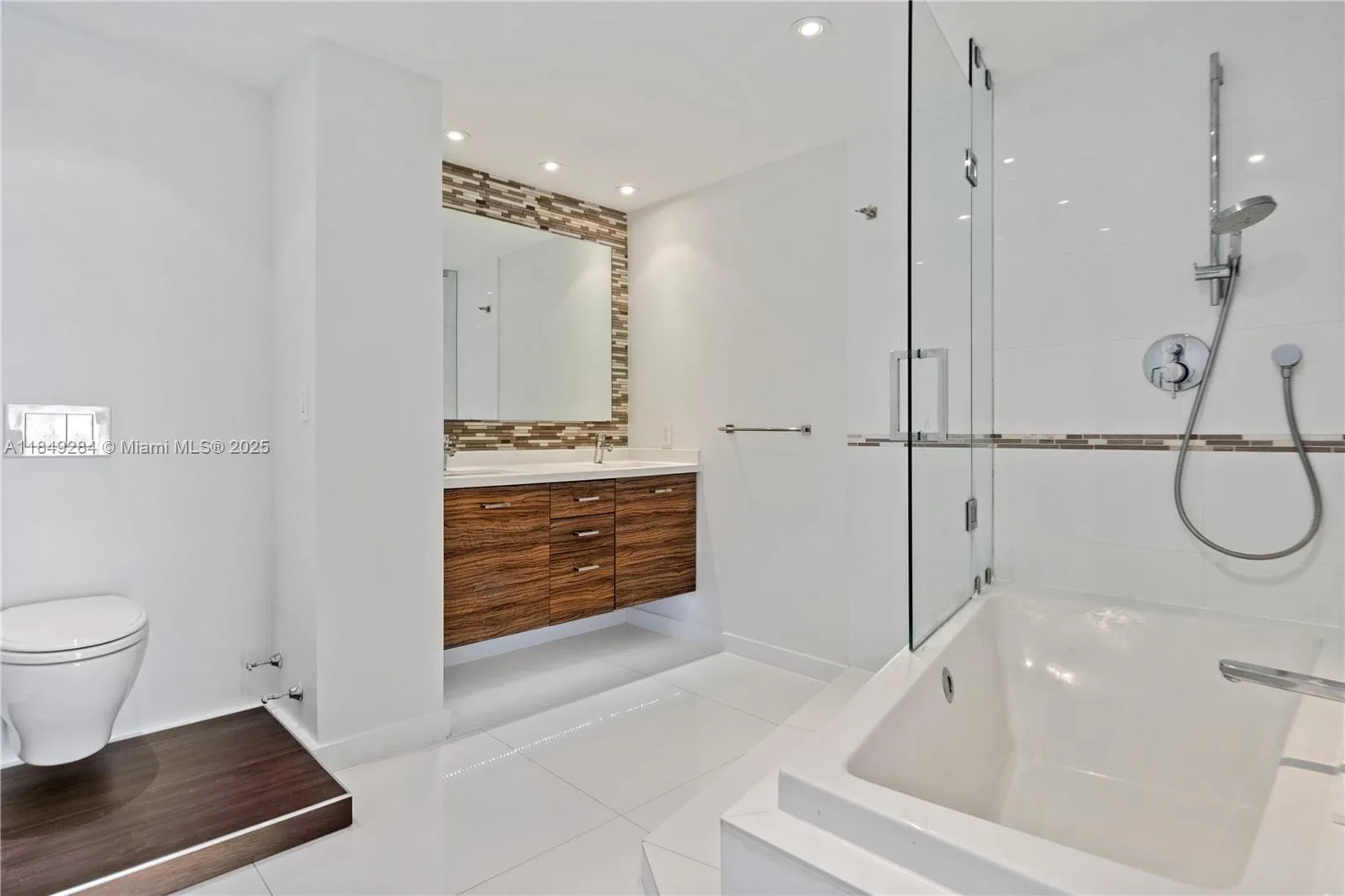 19355 Turnberry Way # 9D, Aventura, FL 33180 photo 11